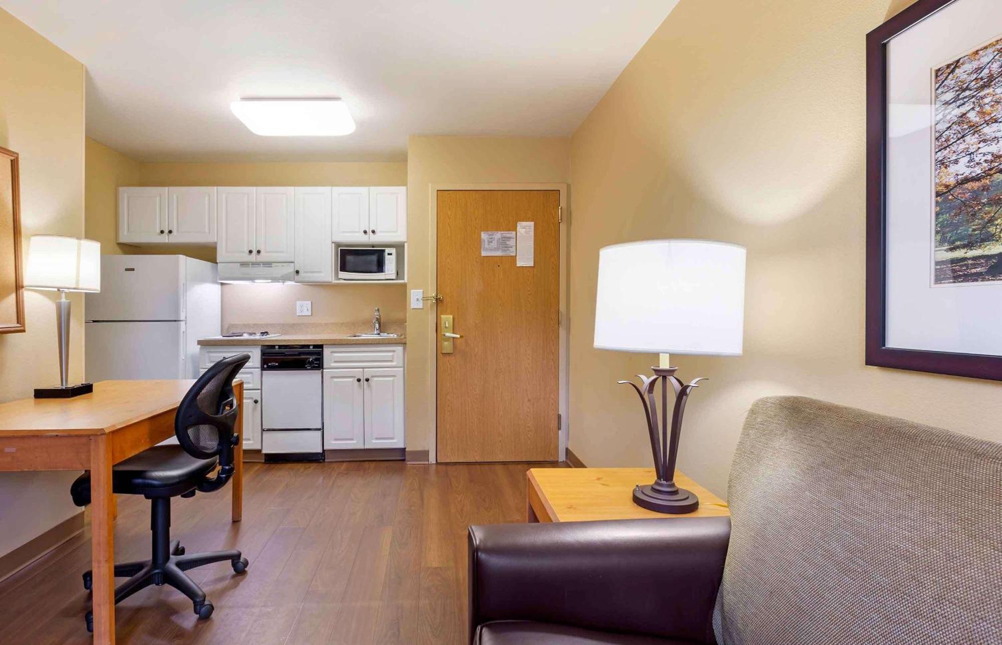 Extended Stay America Suites - Boston - Waltham - 32 4Th Ave Екстериор снимка